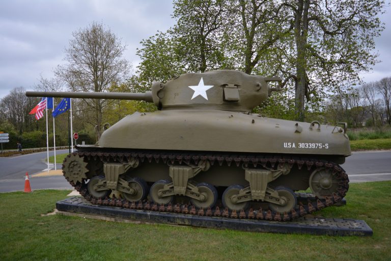 what tank battalion guarded 2nd armies headquarters at the battle of the bulge